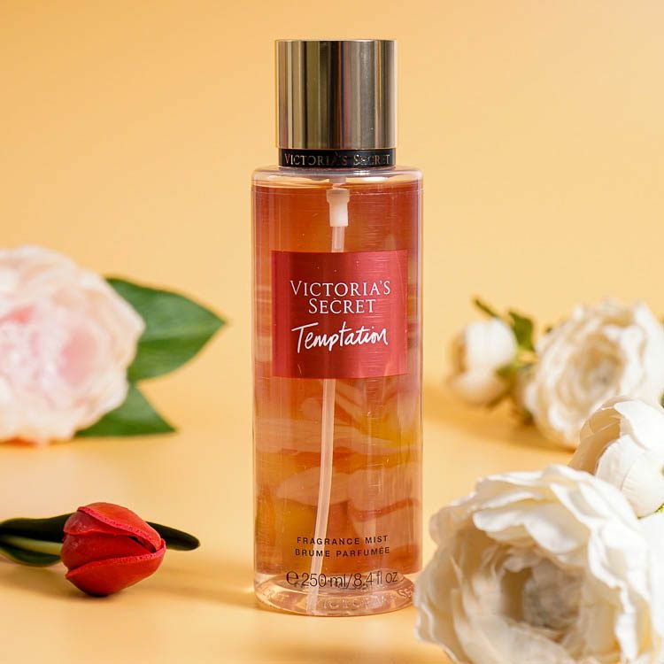 32325-1.jpg Victoria's Secret Temptation Body Mist 250 ml - Image 1